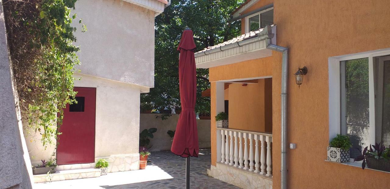 Hotel Hillside Oradea Exterior foto